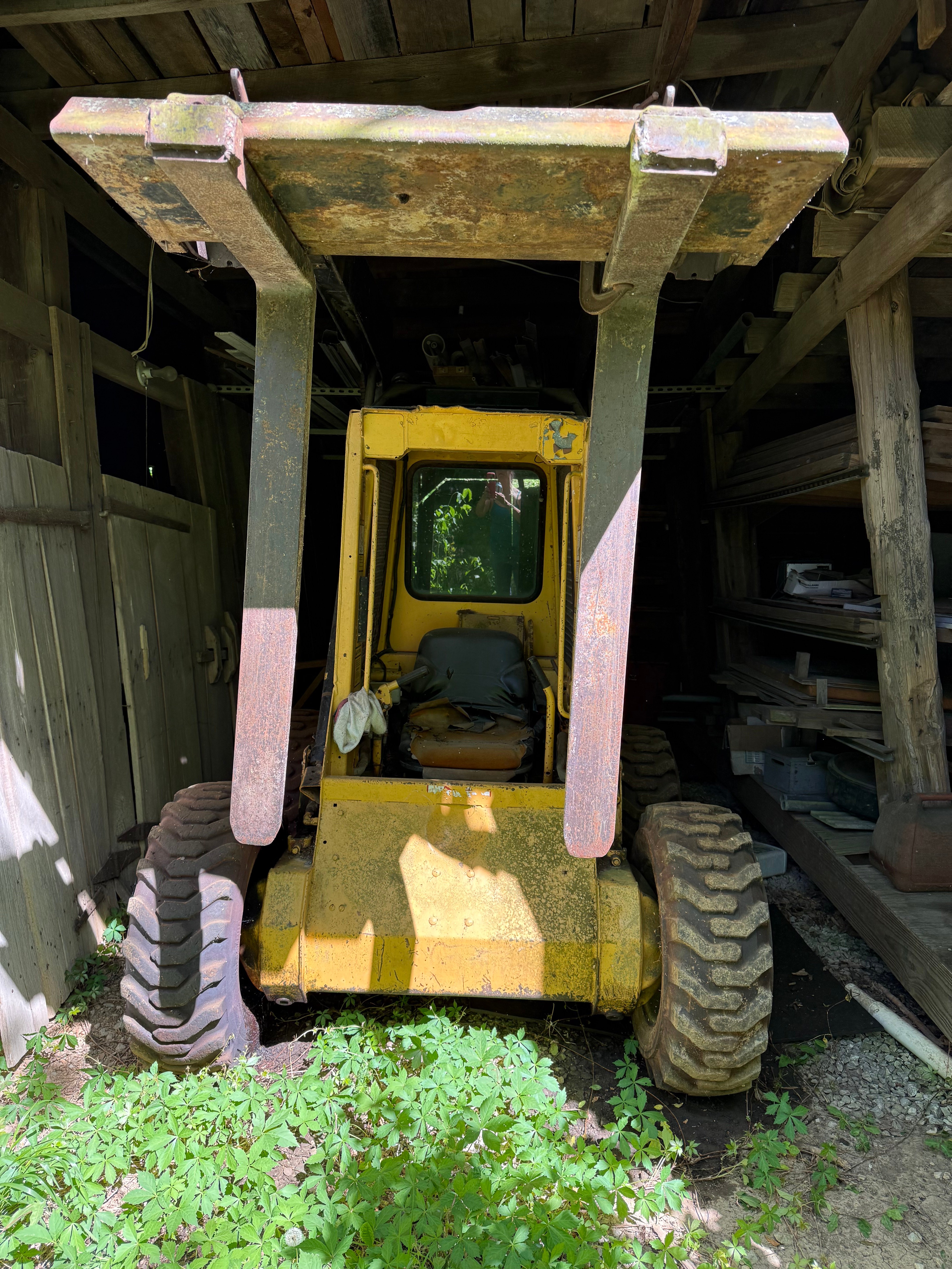 Heavy equipment repair on-site